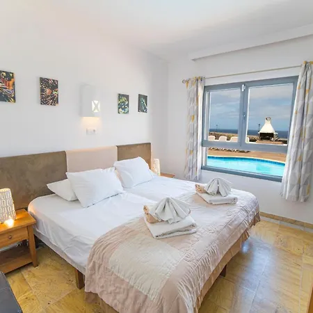 بيت للعطل Babel - First Line Seafront House *